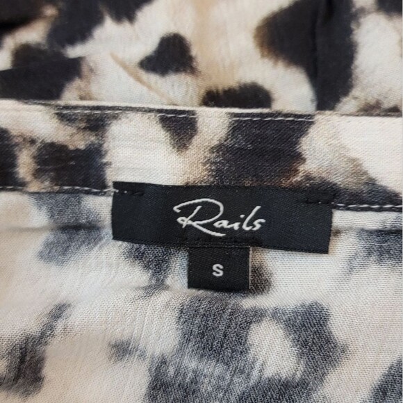 Rails Fable Blurred Cheetah Chiffon V-Neck Top Flowy Sleeves Size Small - Picture 4 of 12